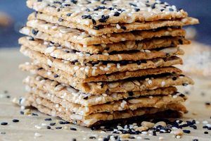 Gluten-Free Crackers (3-Ingredient + Seasonings)