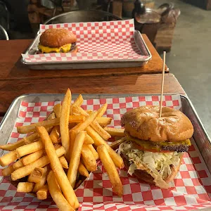 Giddy Up Burgers