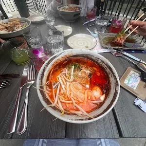 Glo Noodle House