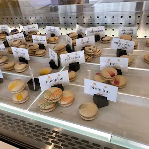 Honey B's Macarons