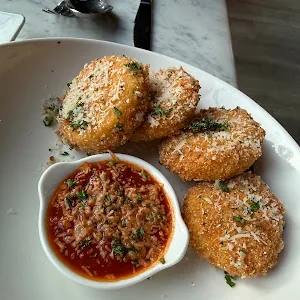 Mama Mia Trattoria