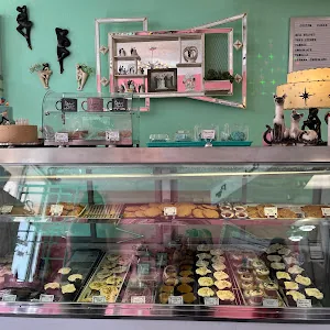 Starburst Parlor