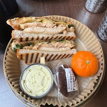 UT47 Kitchen & Bar